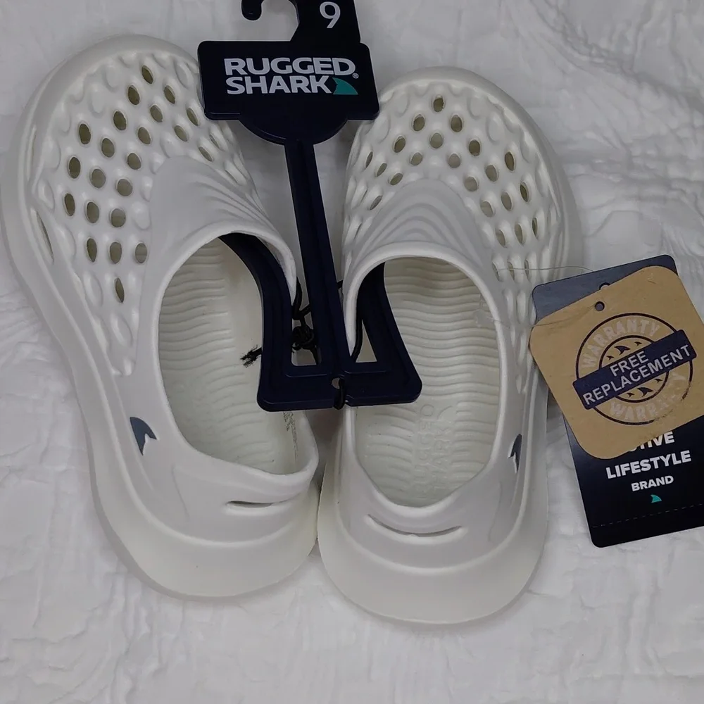 Rugged Shark Kids White Water Shoes Sz 9Toddler